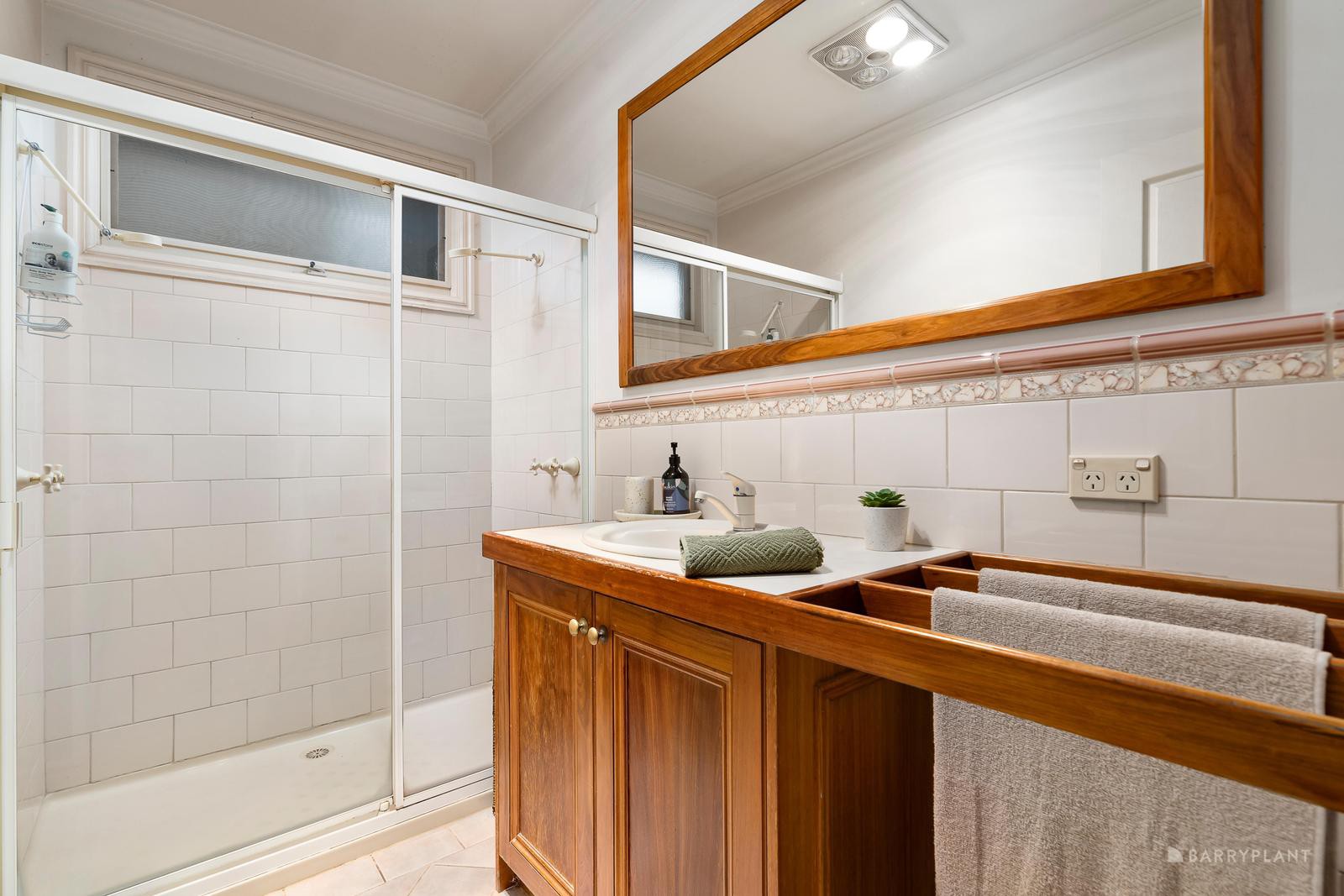 27 Fernside Avenue, Briar Hill, VIC 3088, Briar Hill - Thumbnail 8