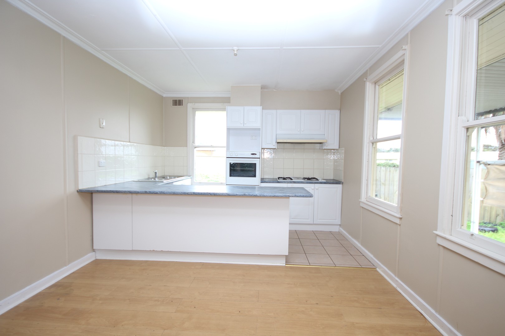 27 Gardenia  Grove, Norlane, VIC 3214, Norlane - Thumbnail 4