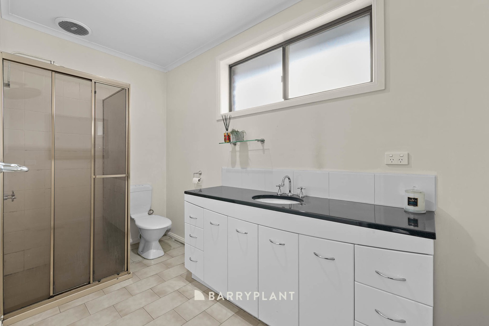 27 Garryowen Crescent, Narre Warren, VIC 3805, Narre Warren - Thumbnail 7