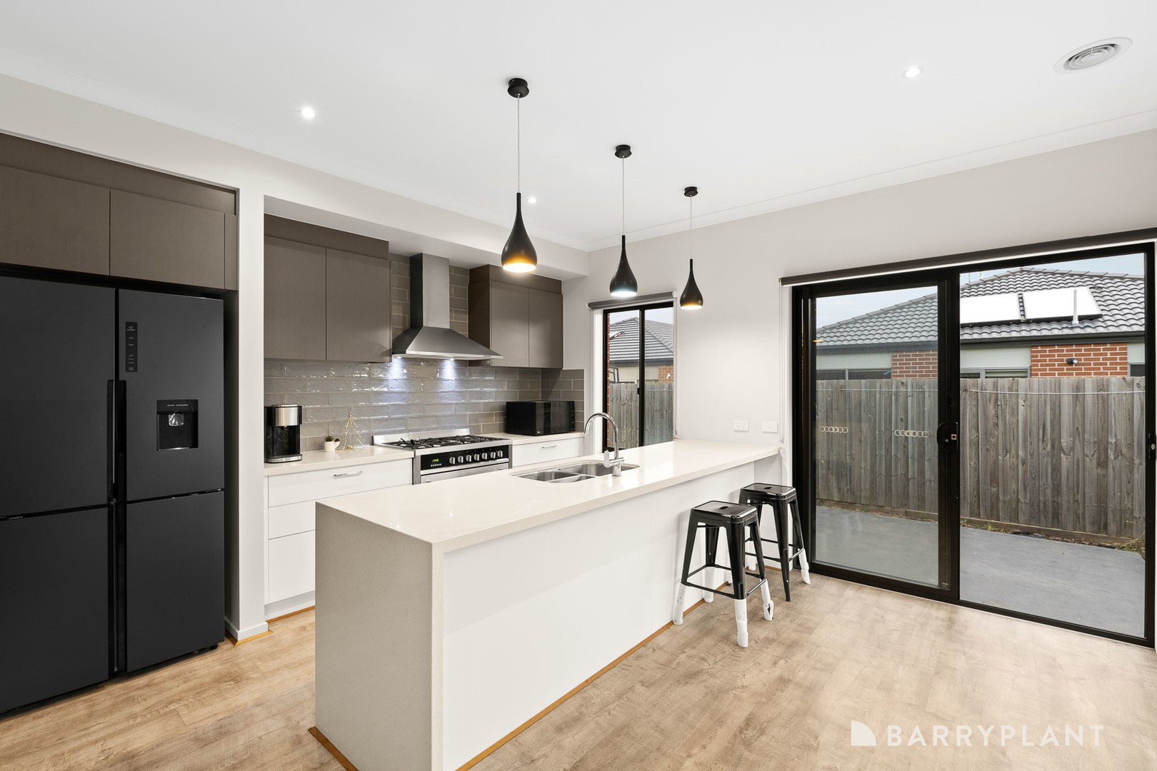 27 Gemma Street, Cranbourne East, VIC 3977, Cranbourne East - Thumbnail 3