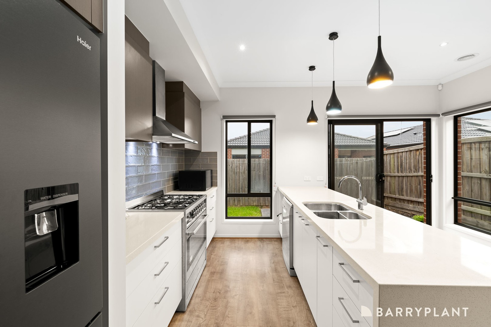 27 Gemma Street, Cranbourne East, VIC 3977, Cranbourne East - Thumbnail 4