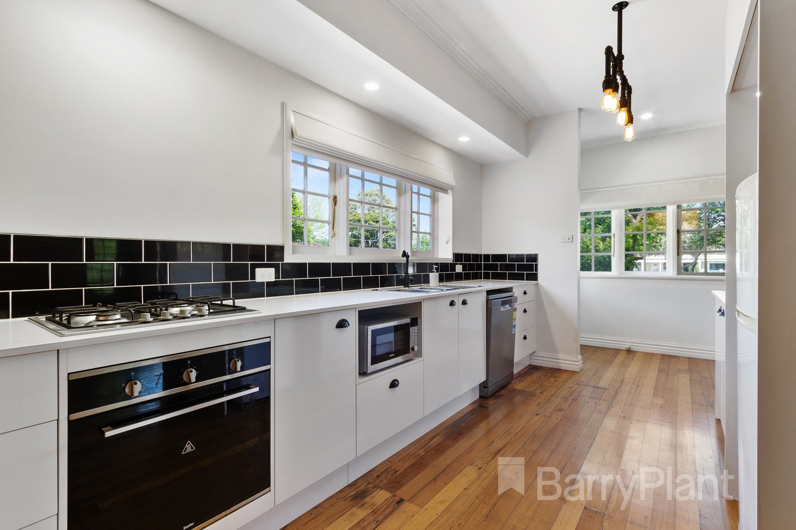27 Glendale Court, Kilsyth, VIC 3137 - Thumbnail 1 - 24/10/2021