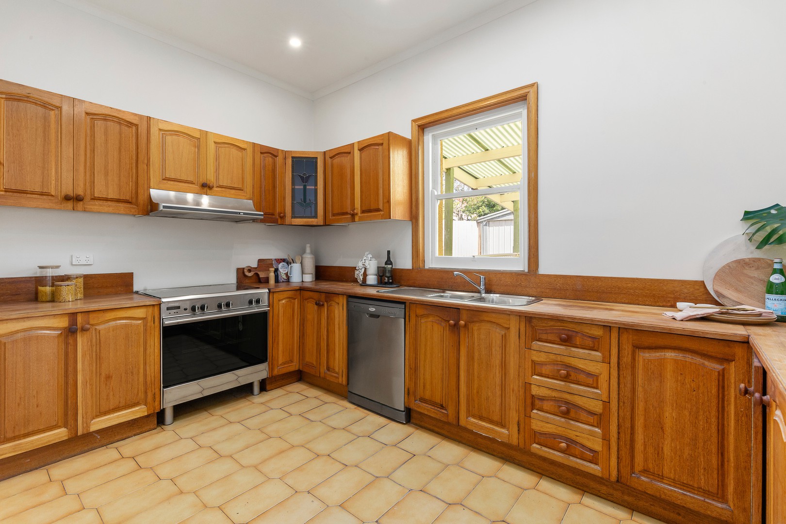 27 Golf Road, Coburg North, VIC 3058, Coburg North - Thumbnail 4