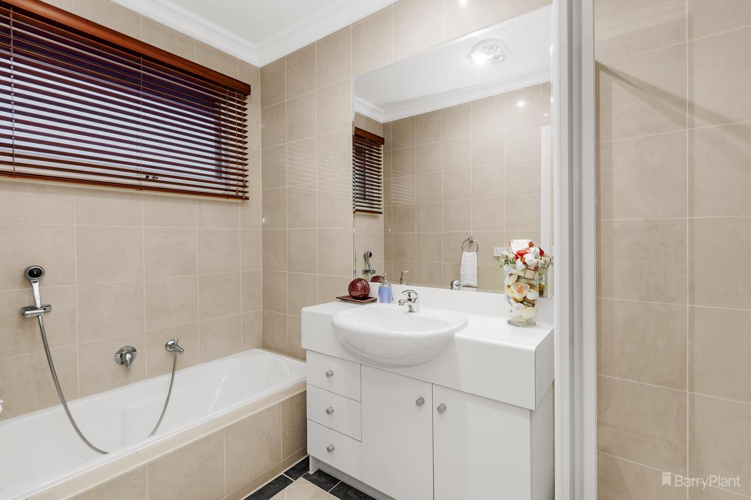 27 Gray Street, Doncaster, VIC 3108, Doncaster - Thumbnail 8