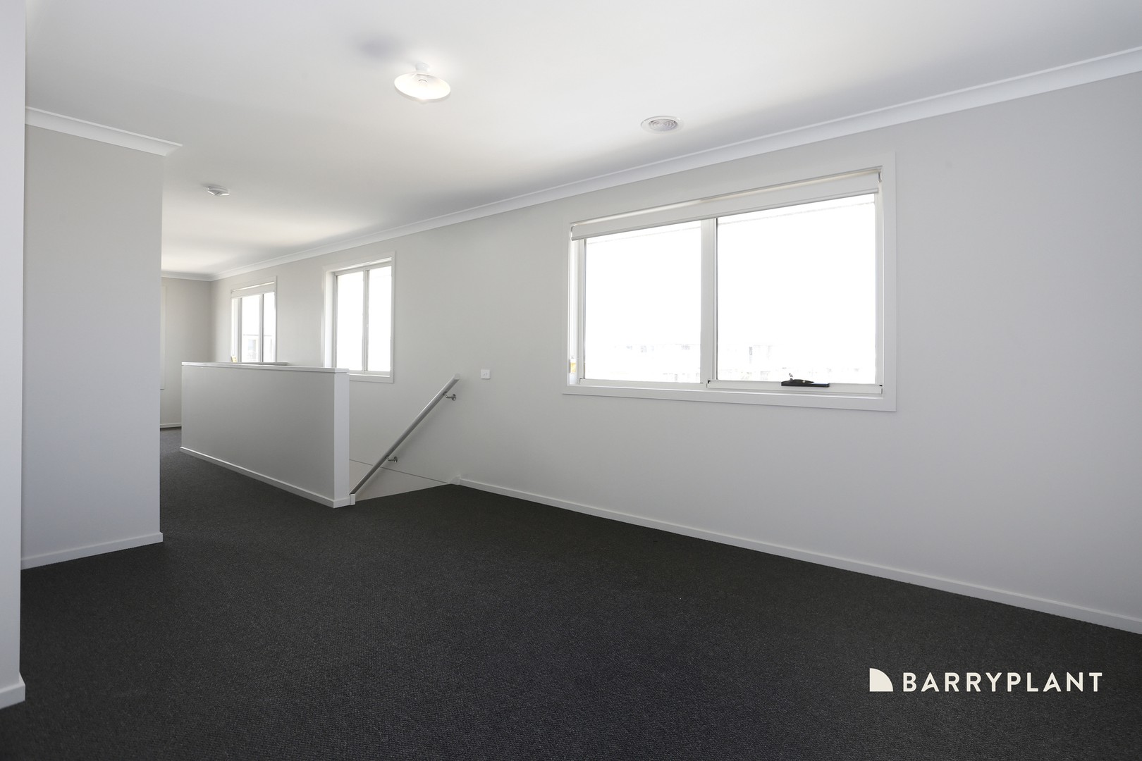 27 Grazing Way, Clyde North, VIC 3978 - Thumbnail 2 - 21/07/2026
