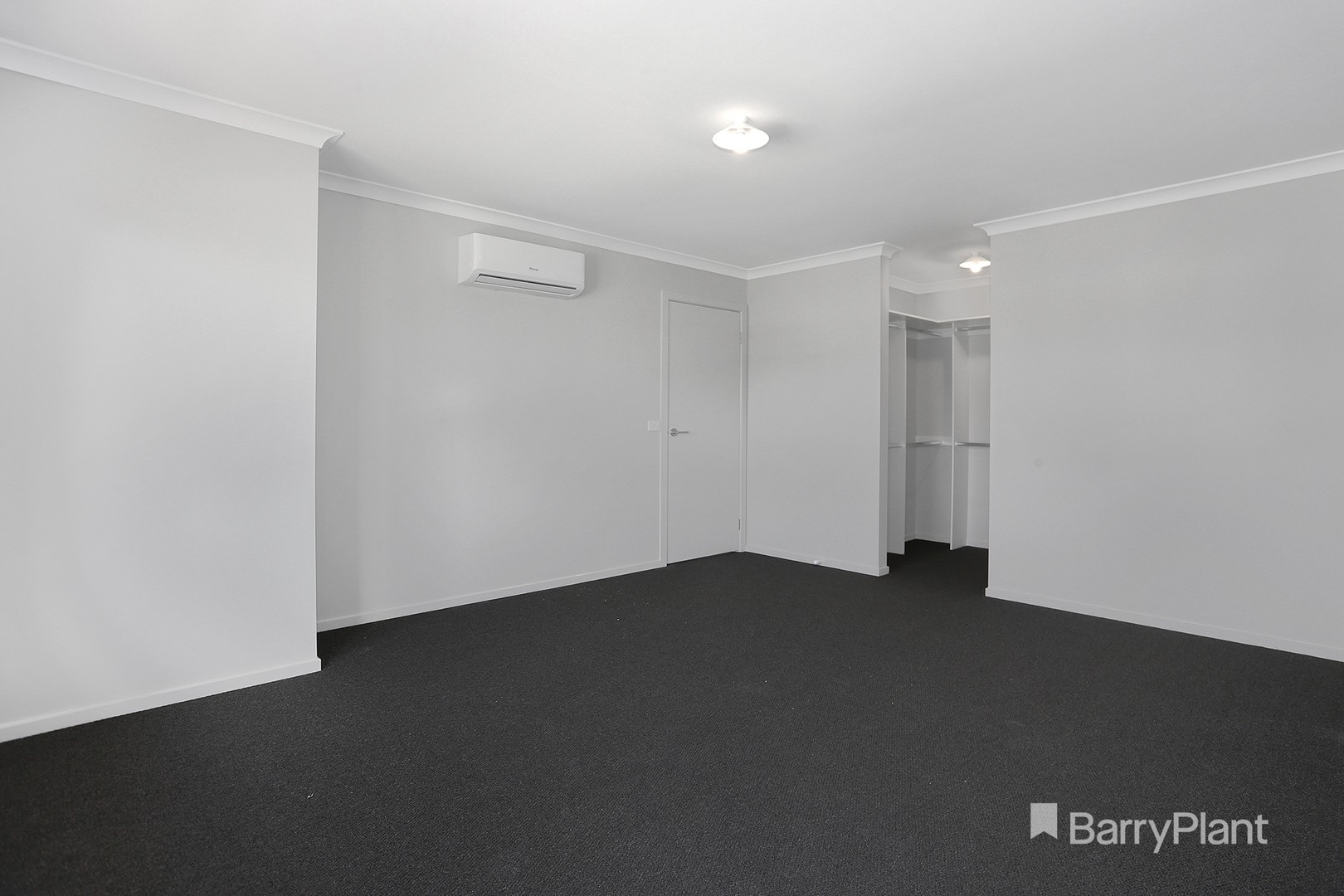 27 Grazing Way, Clyde North, VIC 3978, Clyde North - Thumbnail 4
