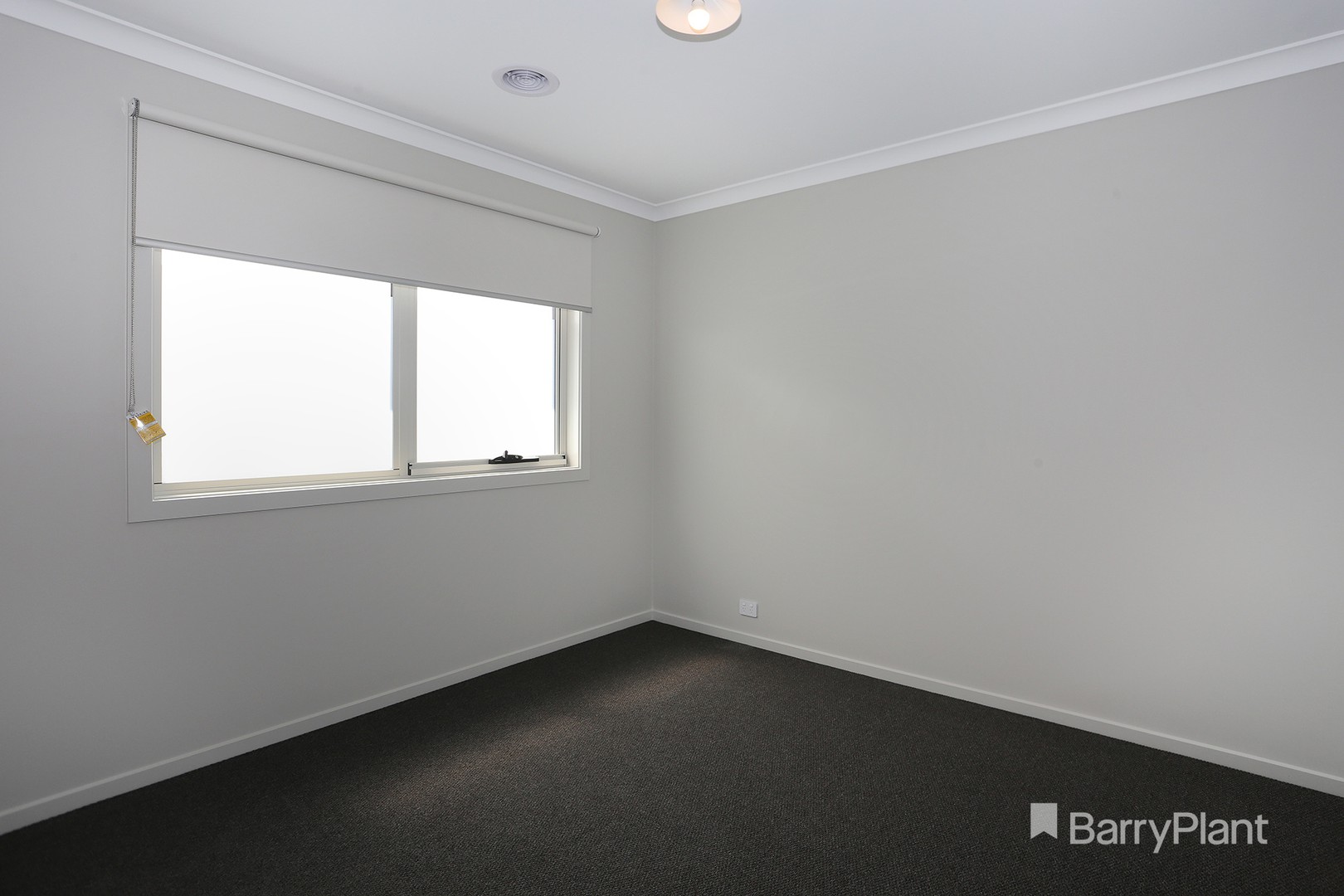 27 Grazing Way, Clyde North, VIC 3978, Clyde North - Thumbnail 6