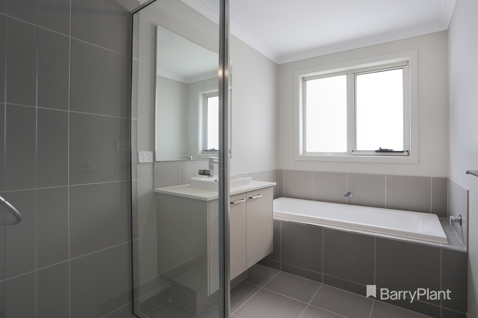 27 Grazing Way, Clyde North, VIC 3978, Clyde North - Thumbnail 8