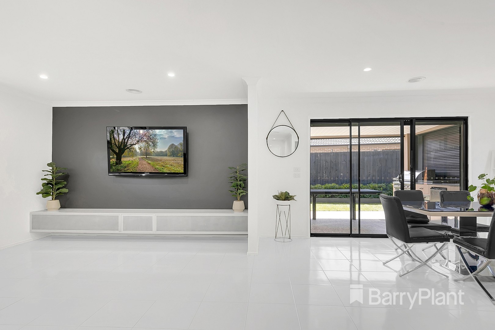 27 Harmony Drive, South Morang, VIC 3752 - Thumbnail 2 - 01/03/2023