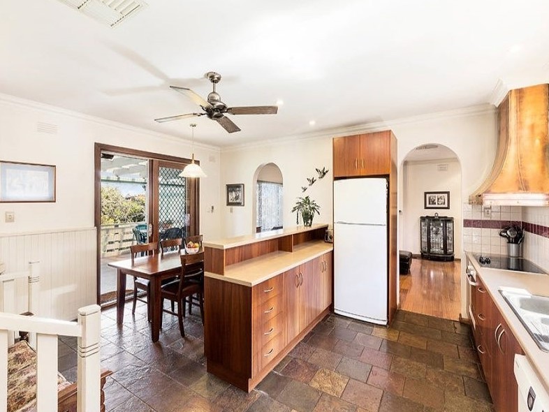 27 Harrington Road, Airport West, VIC 3042 - Thumbnail 2 - 01/12/2021