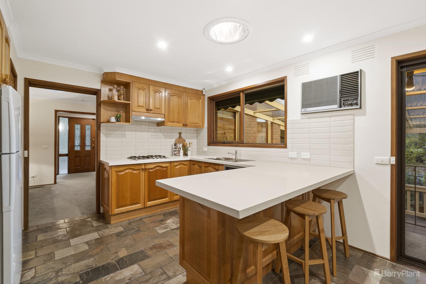 27 Hartland Way, Eltham, VIC 3095, Eltham - Thumbnail 3