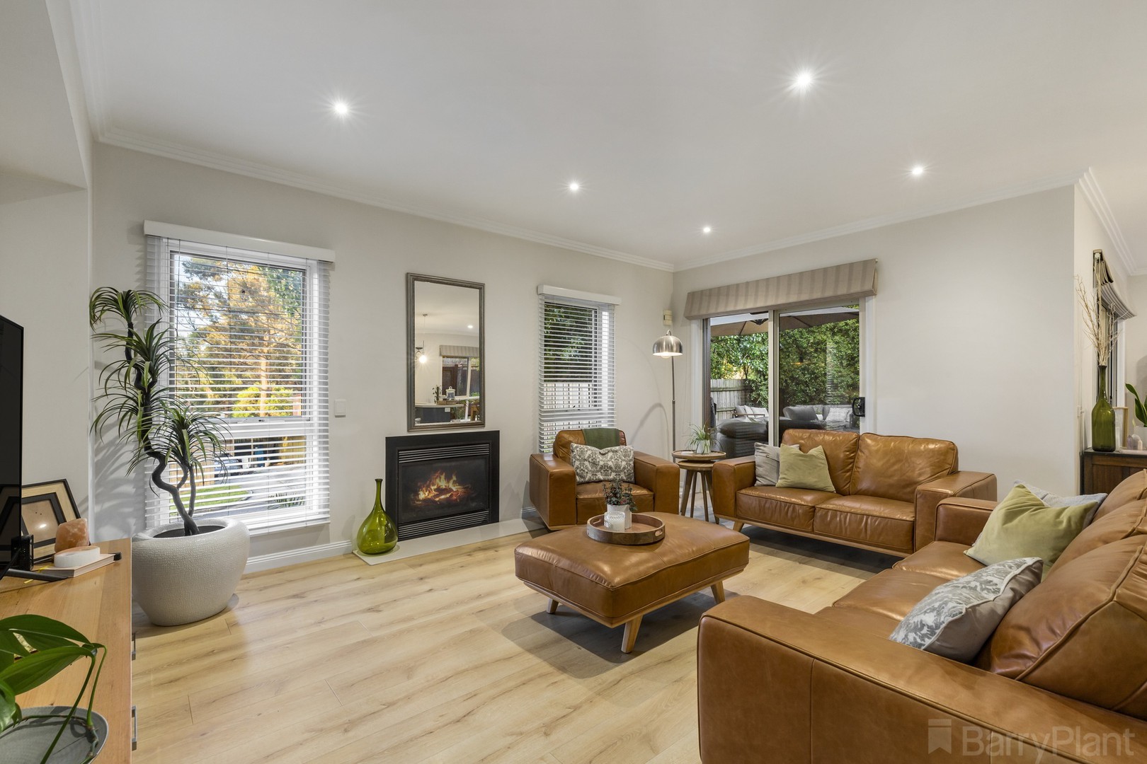 27 Heatherbrae Avenue, Ringwood, VIC 3134, Ringwood - Thumbnail 3