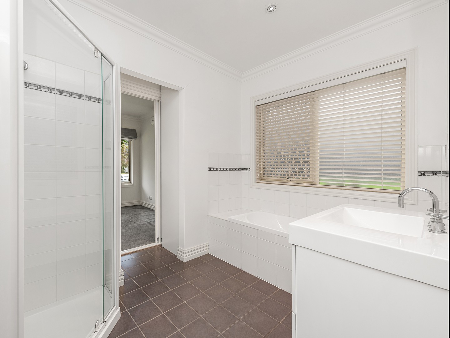 27 Herbert Street, Avondale Heights, VIC 3034, Avondale Heights - Thumbnail 5