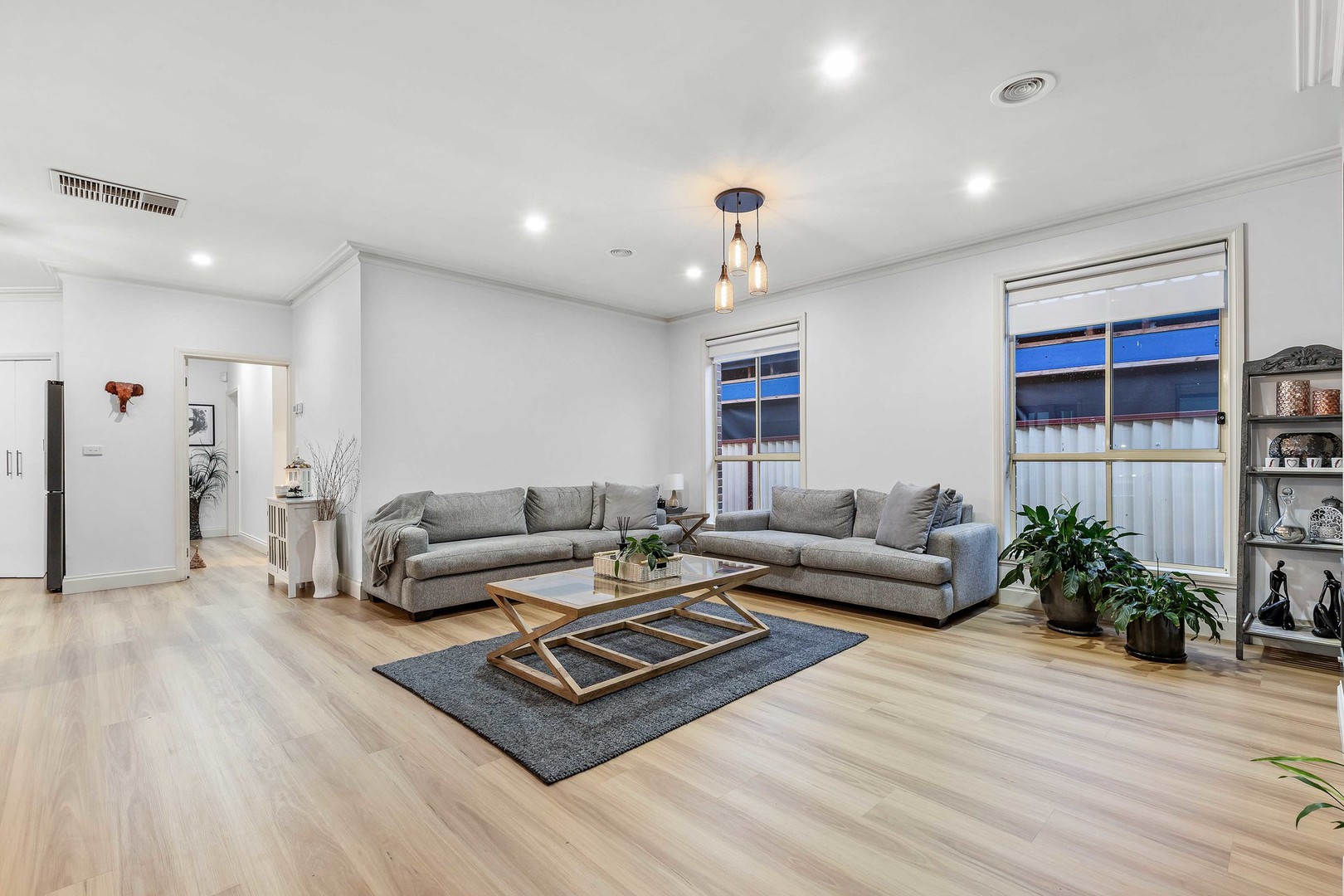 27 Hillcrest Drive, Hillside, VIC 3037, Hillside - Thumbnail 2
