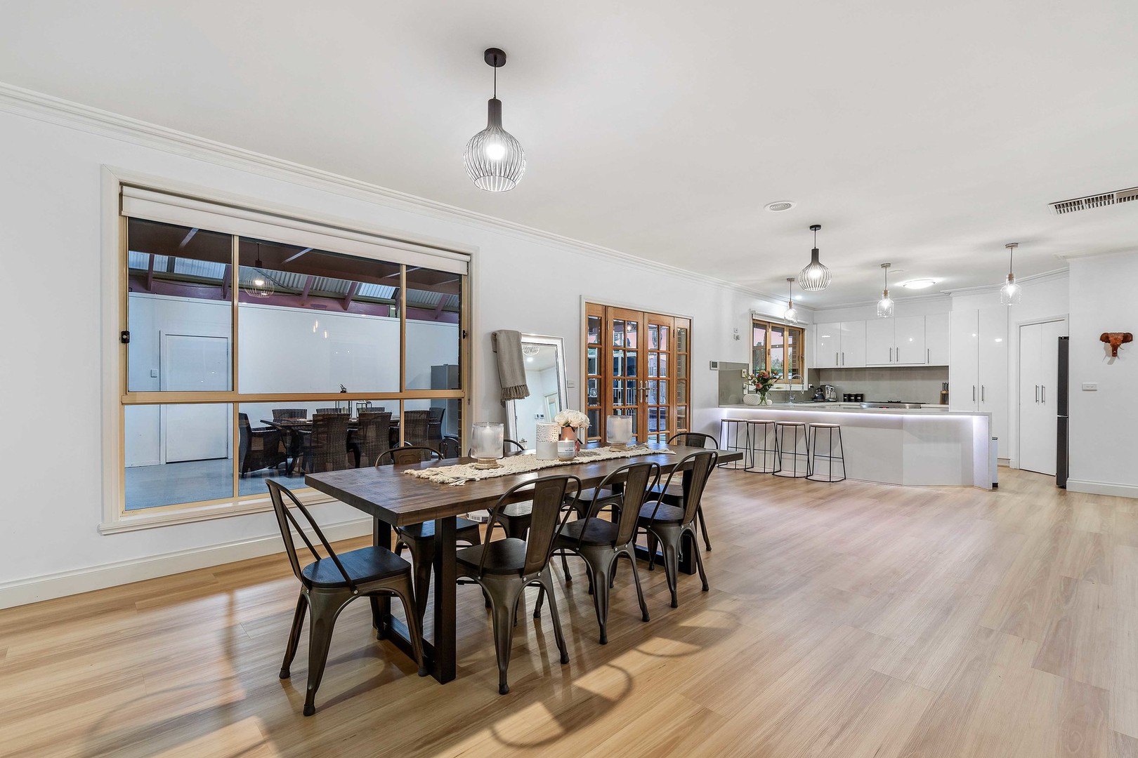 27 Hillcrest Drive, Hillside, VIC 3037, Hillside - Thumbnail 4