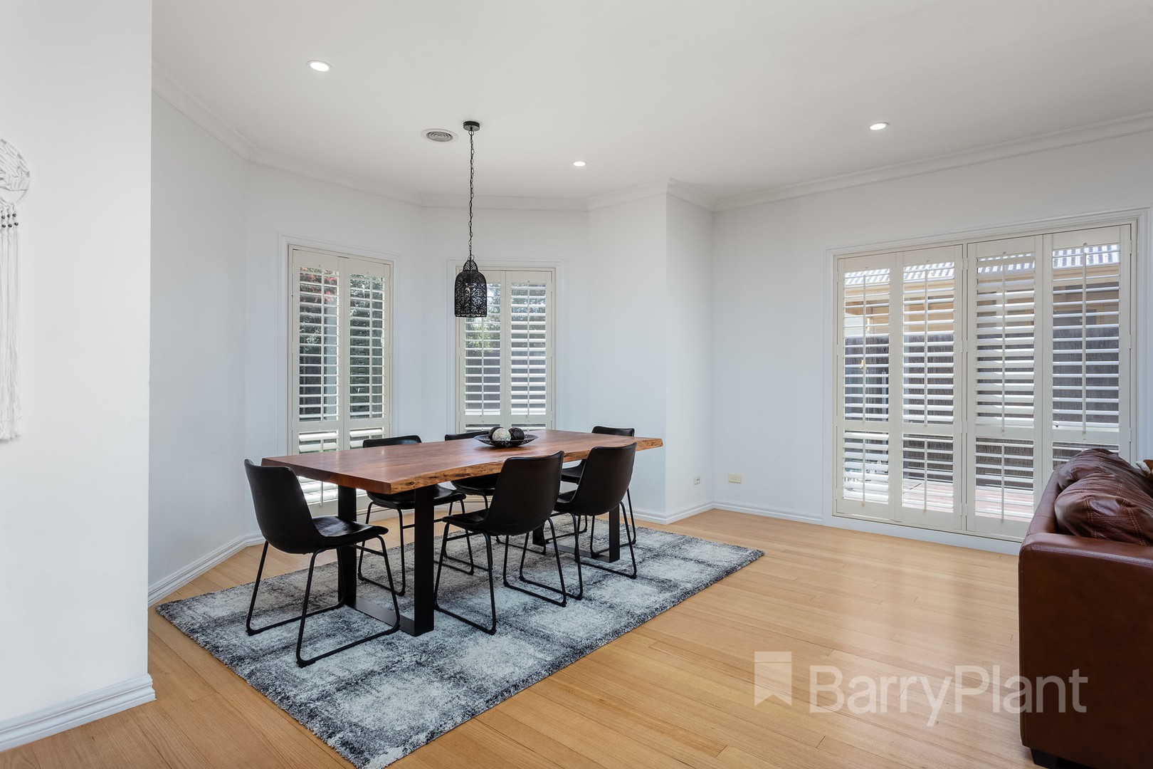 27 Hollington Crescent, Point Cook, VIC 3030, Point Cook - Thumbnail 4
