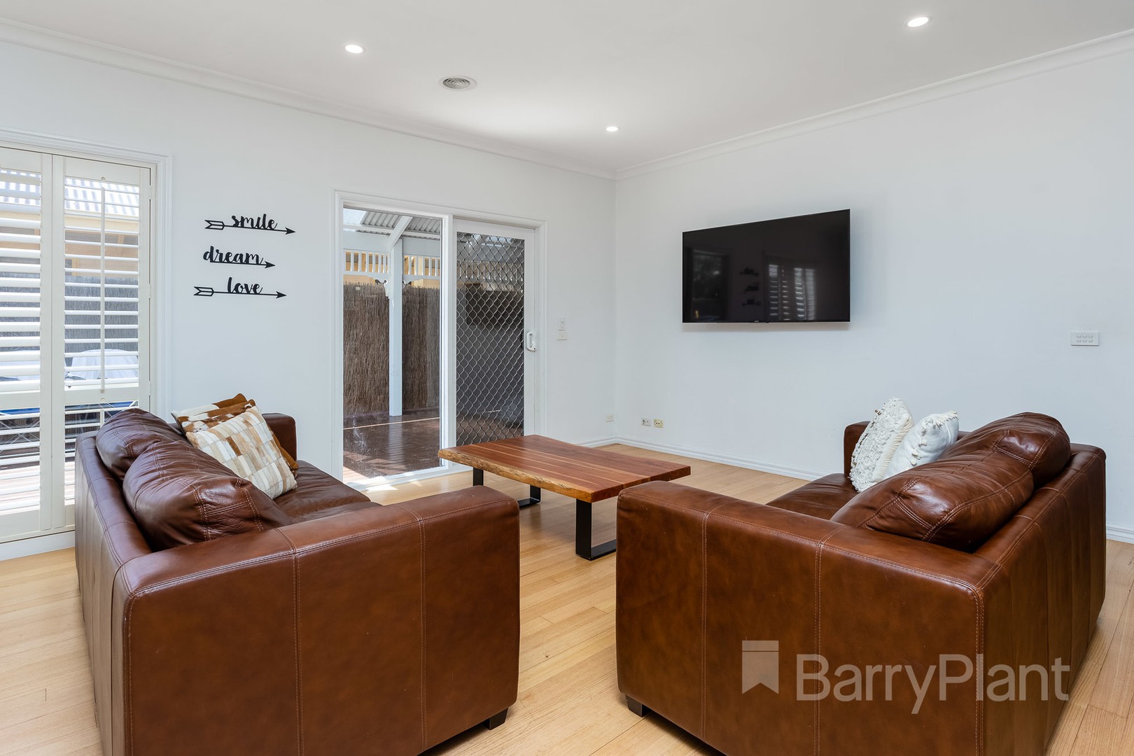 27 Hollington Crescent, Point Cook, VIC 3030, Point Cook - Thumbnail 7