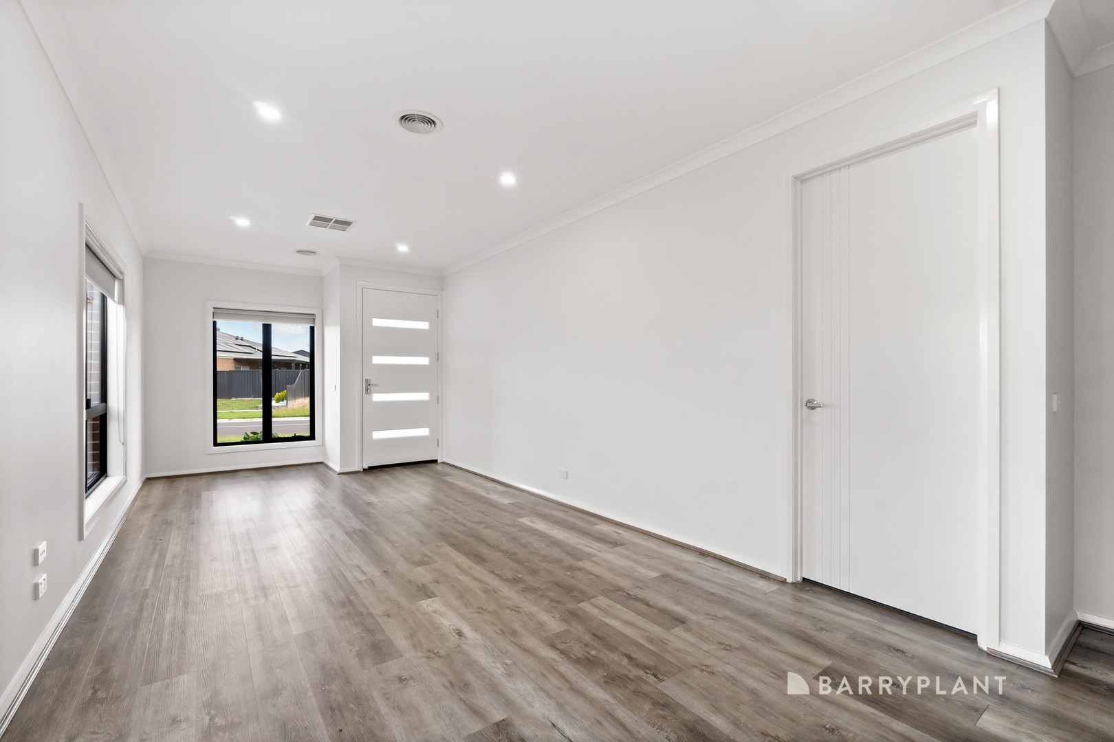 27 Hourigan Way, Werribee, VIC 3030, Werribee - Thumbnail 4