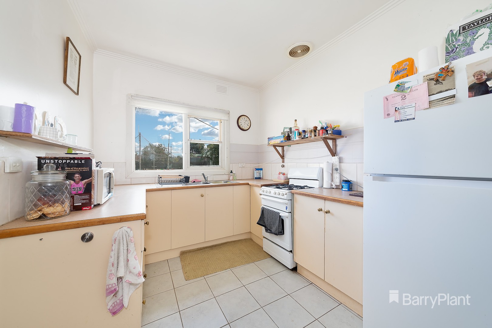 27 Isla Avenue, Glenroy, VIC 3046, Glenroy - Thumbnail 4