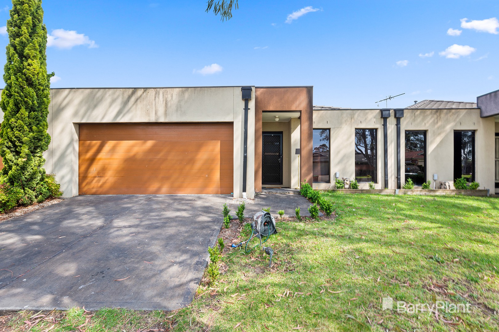 27 Jamieson Way, Berwick, VIC 3806 - Thumbnail 1 - 20/12/2023