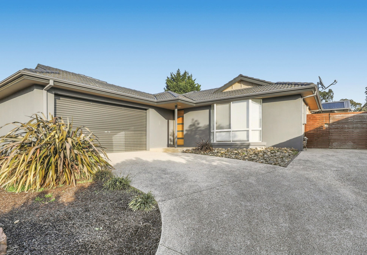 27 Jarryd Crescent, Berwick, VIC 3806