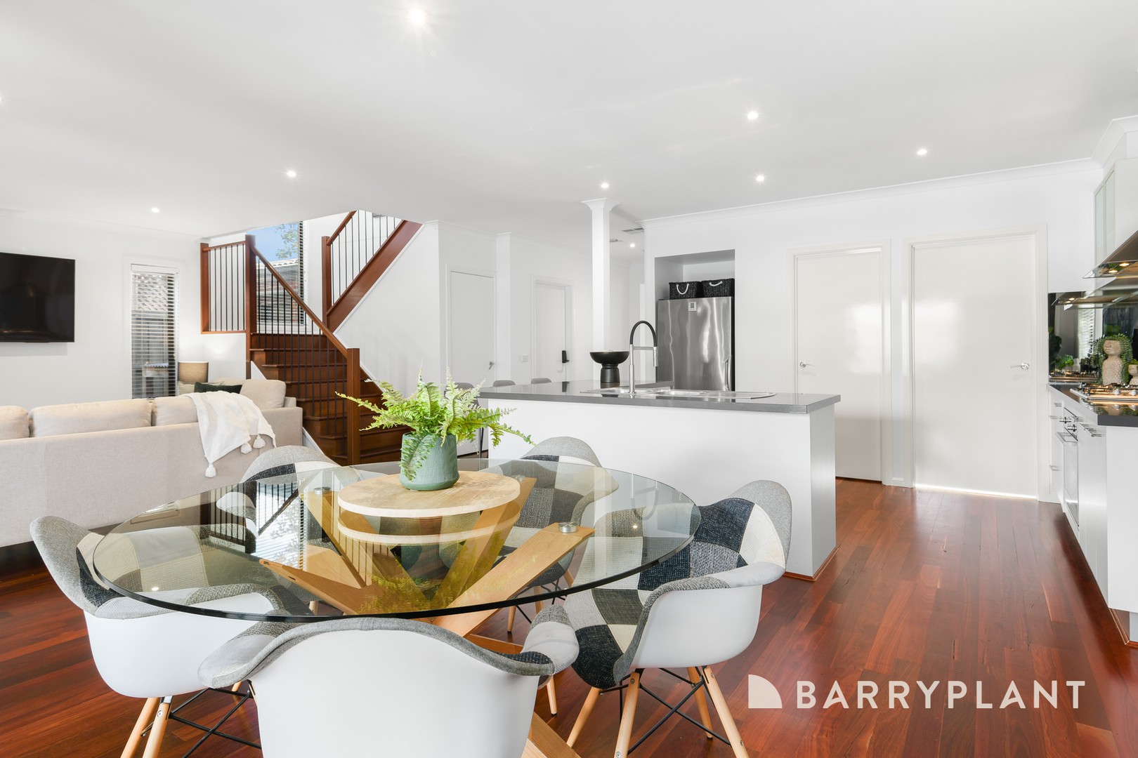 27 Jubilee Drive, Rowville, VIC 3178, Rowville - Thumbnail 2