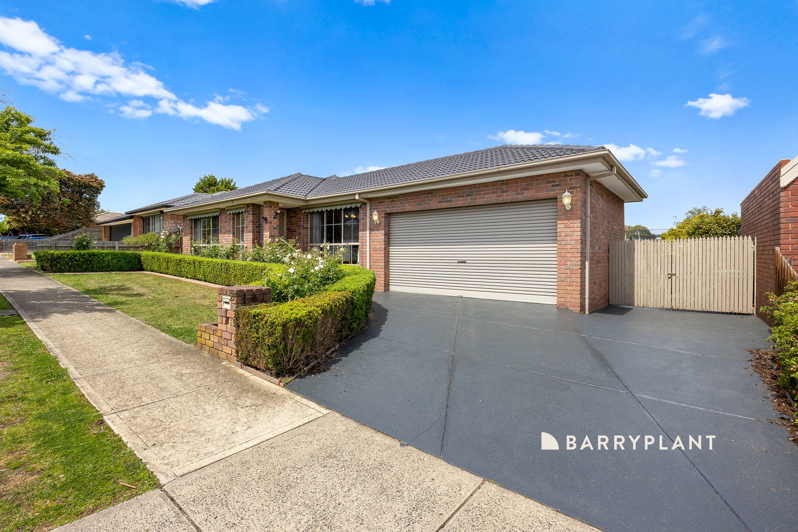 27 Kendall Drive, Narre Warren, VIC 3805 - Thumbnail 2 - 22/10/2025