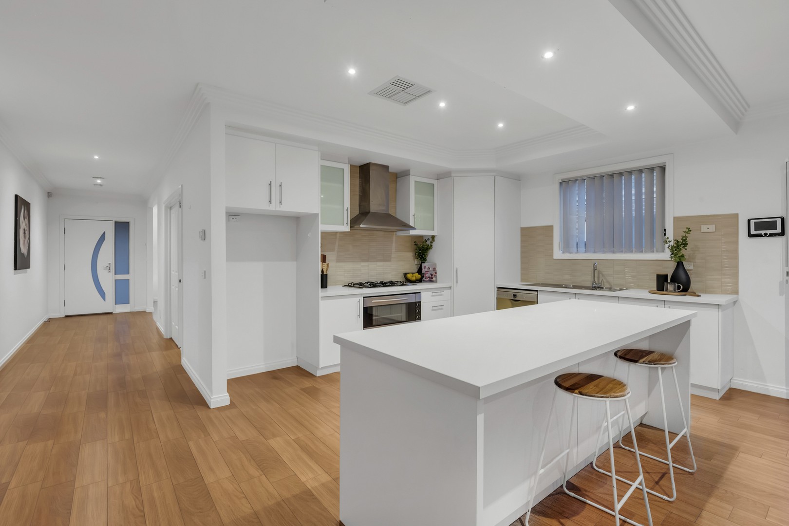 27 Kinglake Crescent, Craigieburn, VIC 3064, Craigieburn - Thumbnail 3