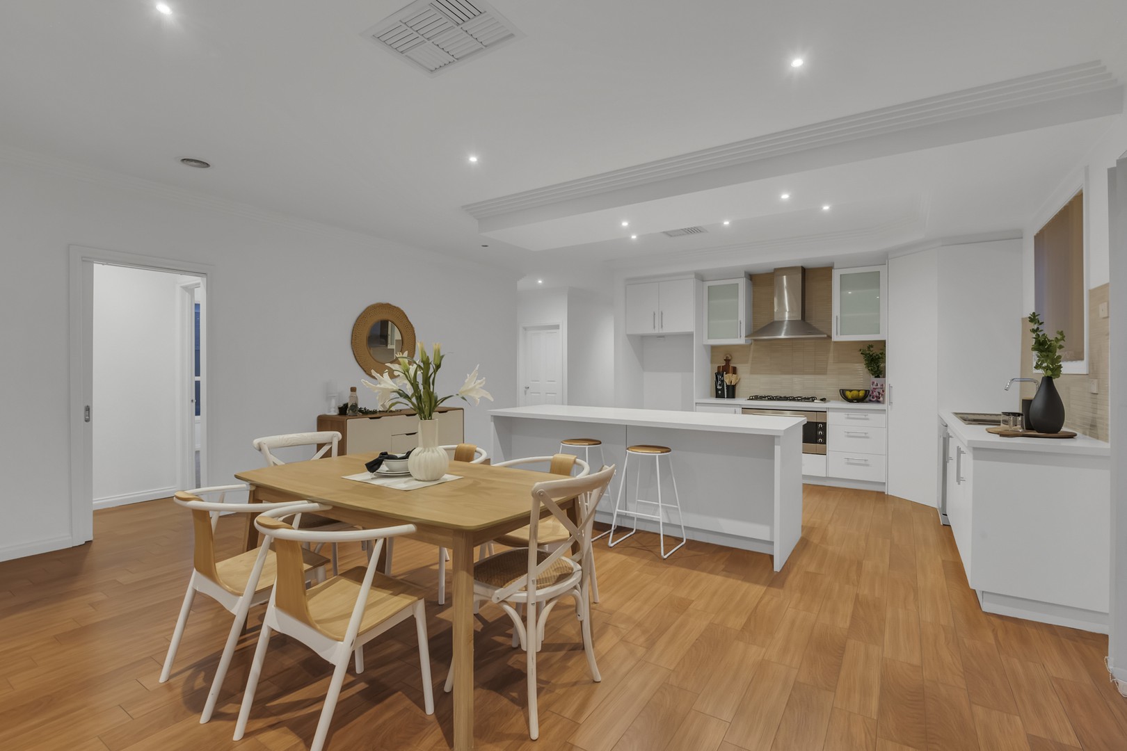 27 Kinglake Crescent, Craigieburn, VIC 3064, Craigieburn - Thumbnail 5