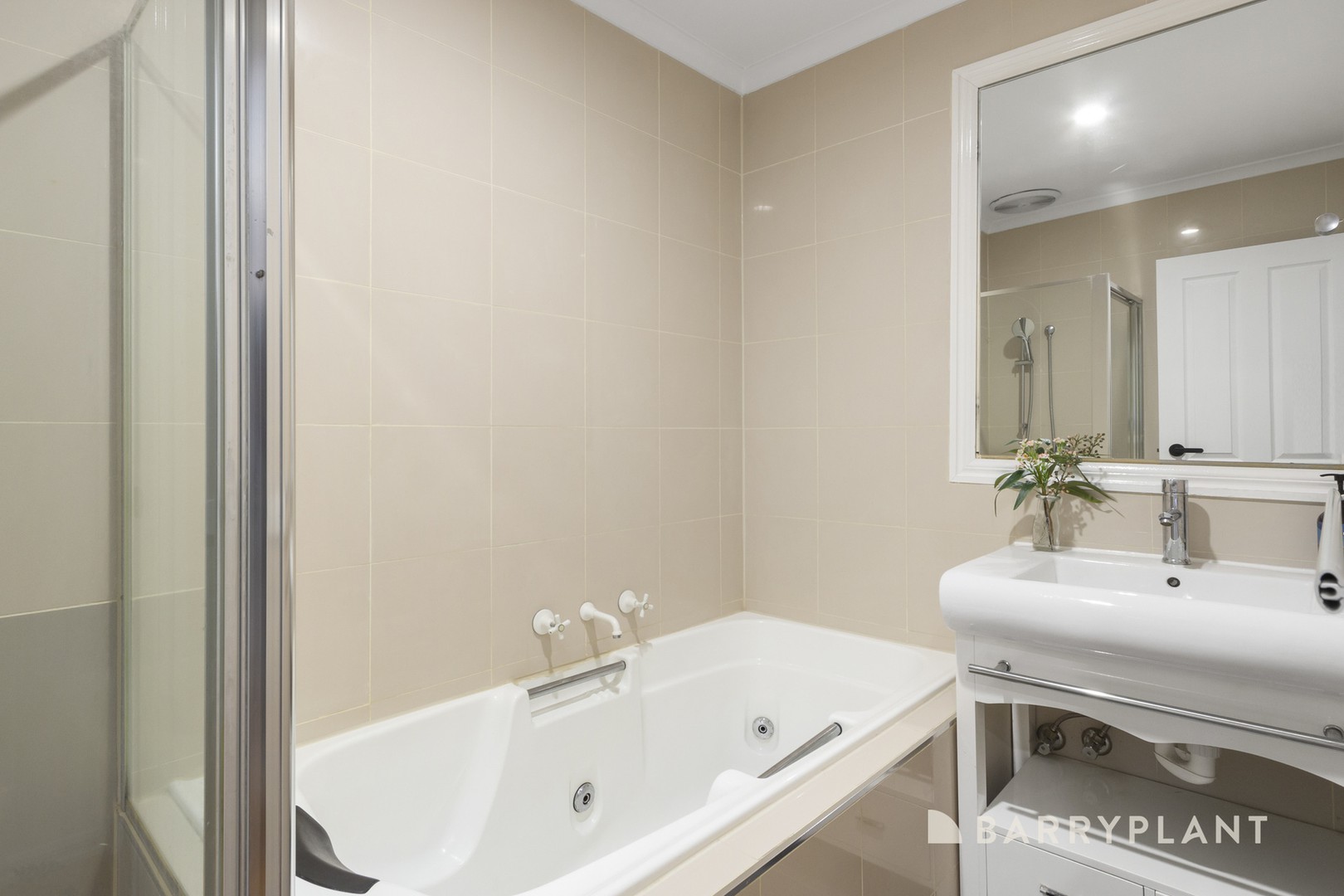 27 Larne Avenue, Bayswater, VIC 3153, Bayswater - Thumbnail 4