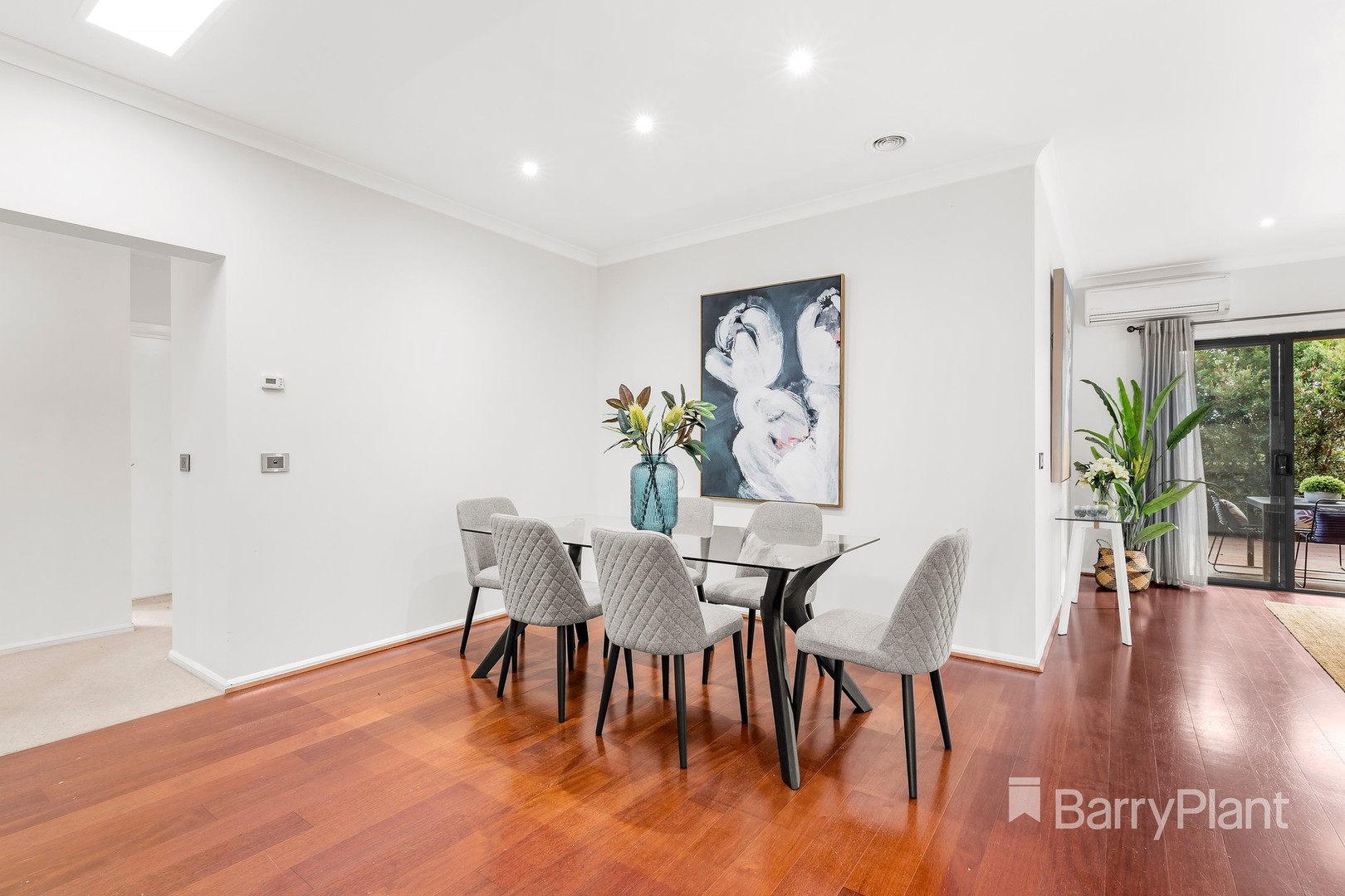 27 Le Page Run, South Morang, VIC 3752, South Morang - Thumbnail 6