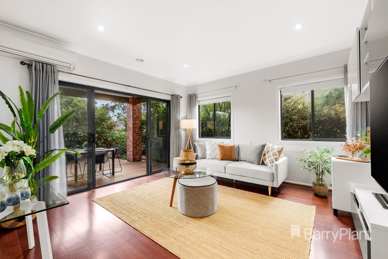 27 Le Page Run, South Morang, VIC 3752, South Morang - Thumbnail 8