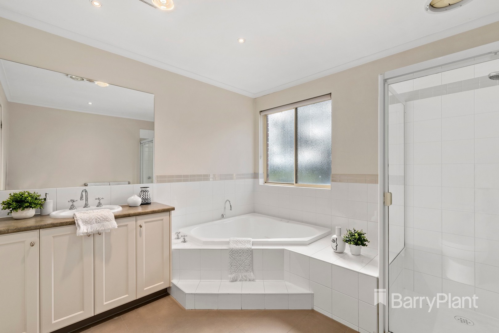 27 Lemon Gum Parade, Bundoora, VIC 3083, Bundoora - Thumbnail 7