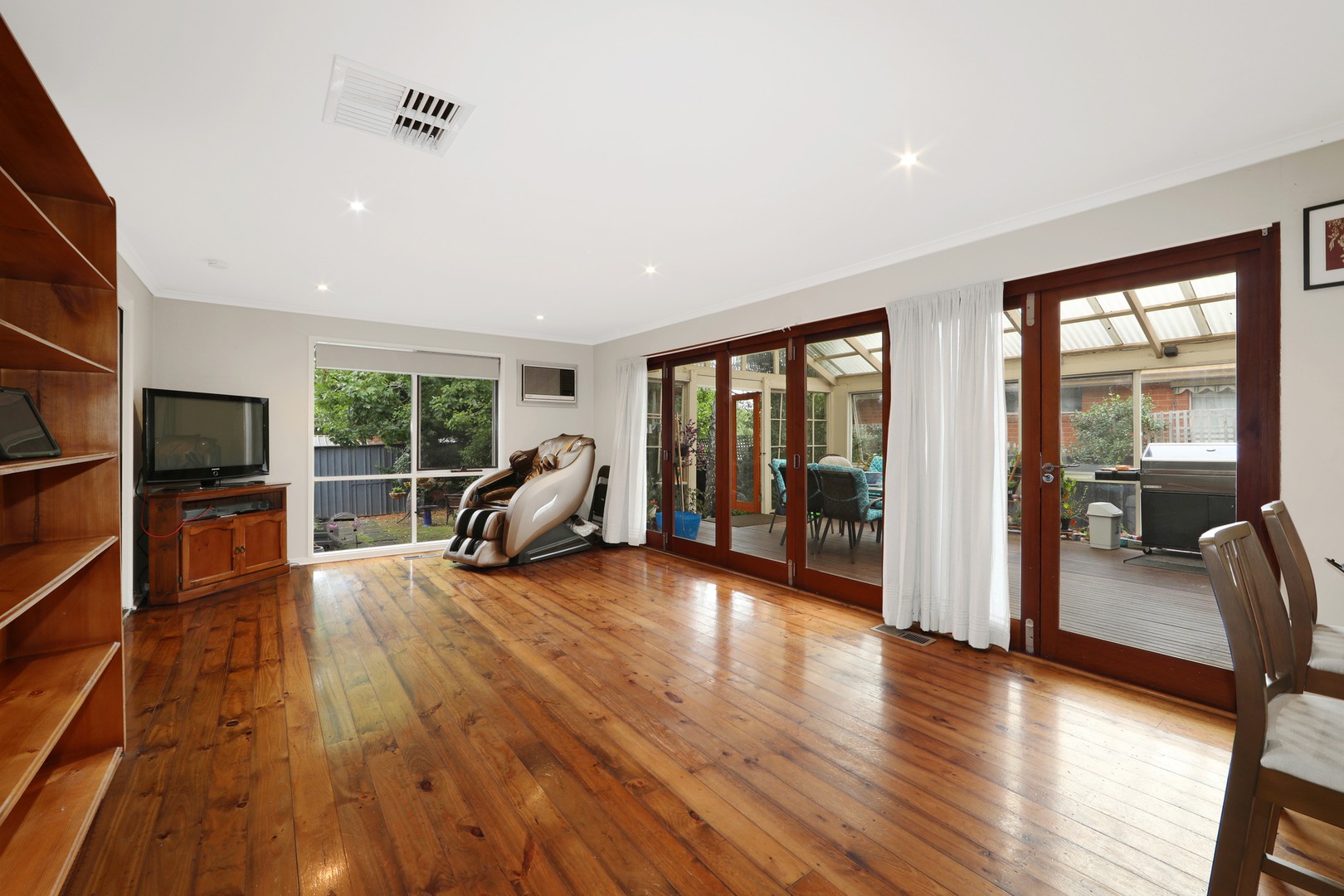 27 Liberty Avenue, Rowville, VIC 3178 - Thumbnail 2 - 24/03/2025