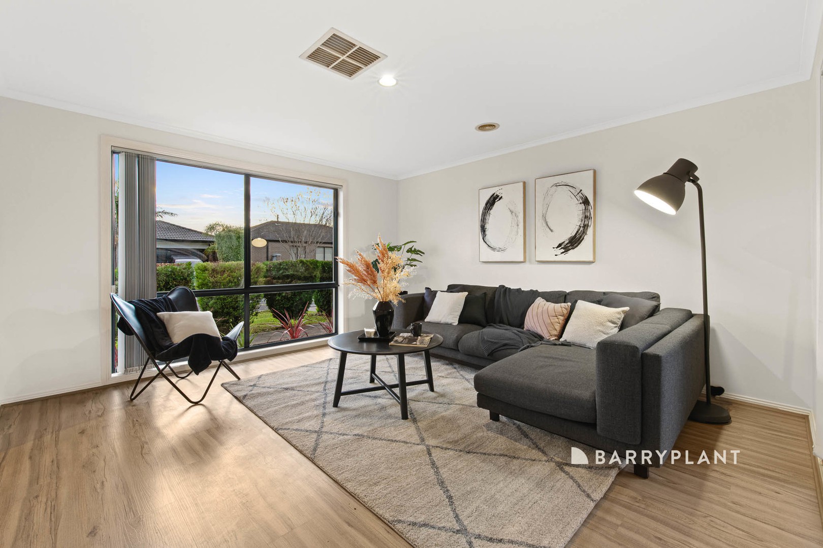 27 Lisburn Way, Berwick, VIC 3806, Berwick - Thumbnail 2
