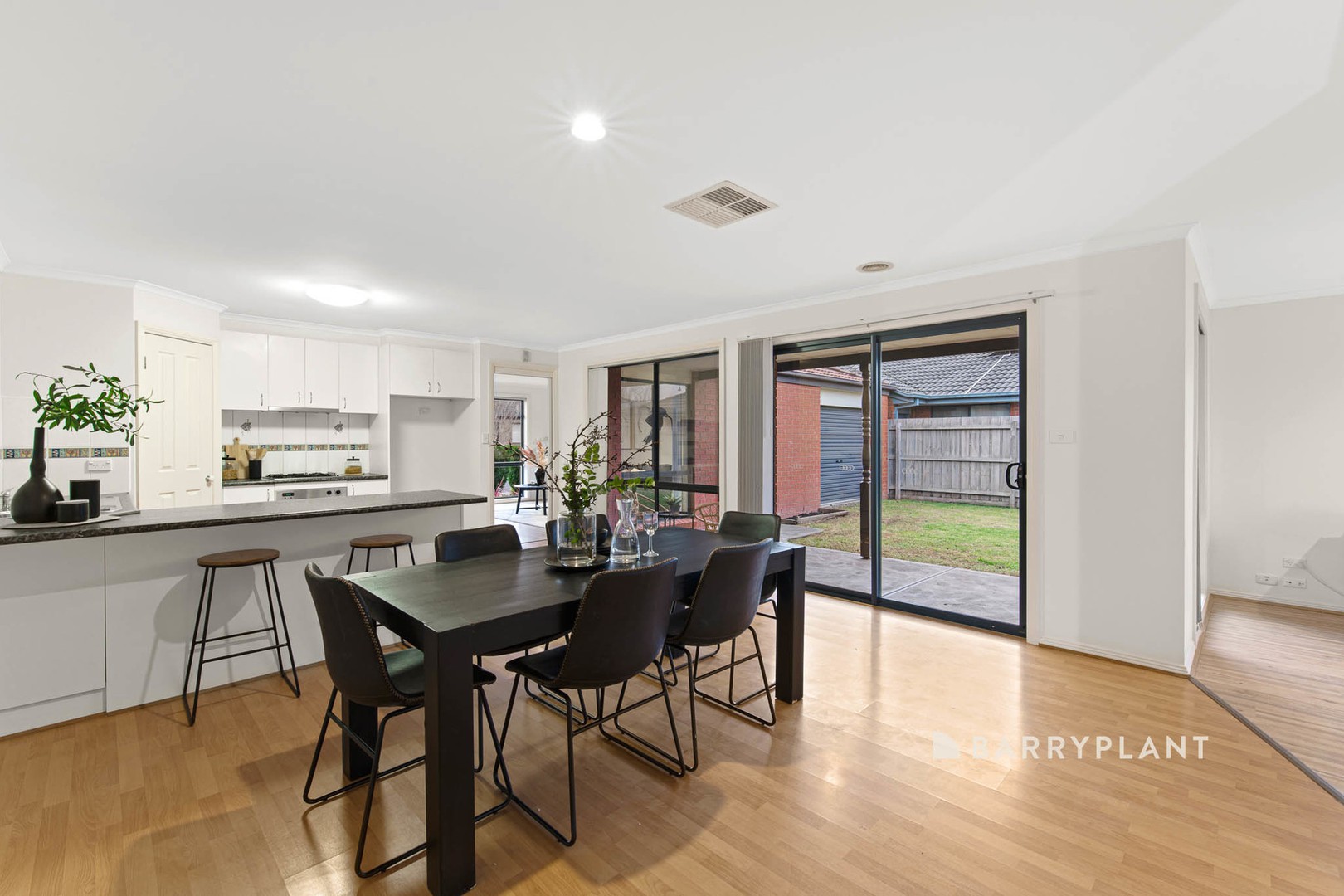 27 Lisburn Way, Berwick, VIC 3806, Berwick - Thumbnail 6