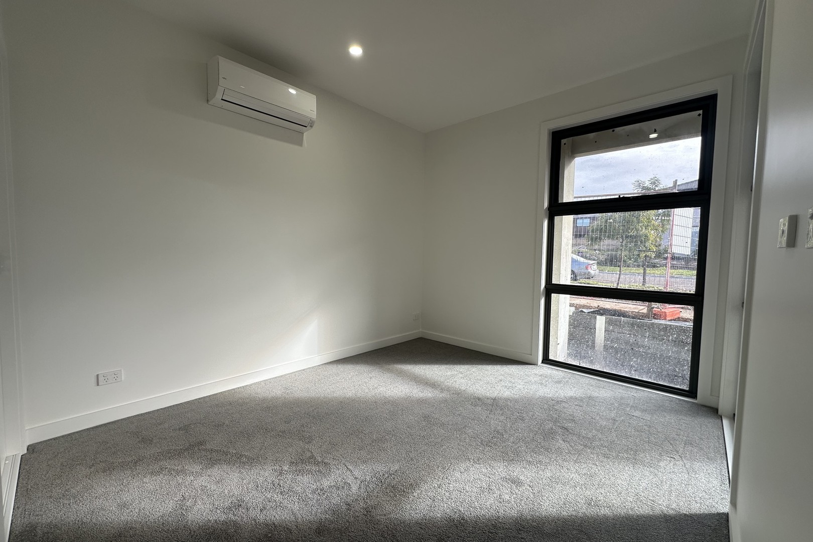 27 Litoria Drive, Deanside, VIC 3336, Deanside - Thumbnail 5