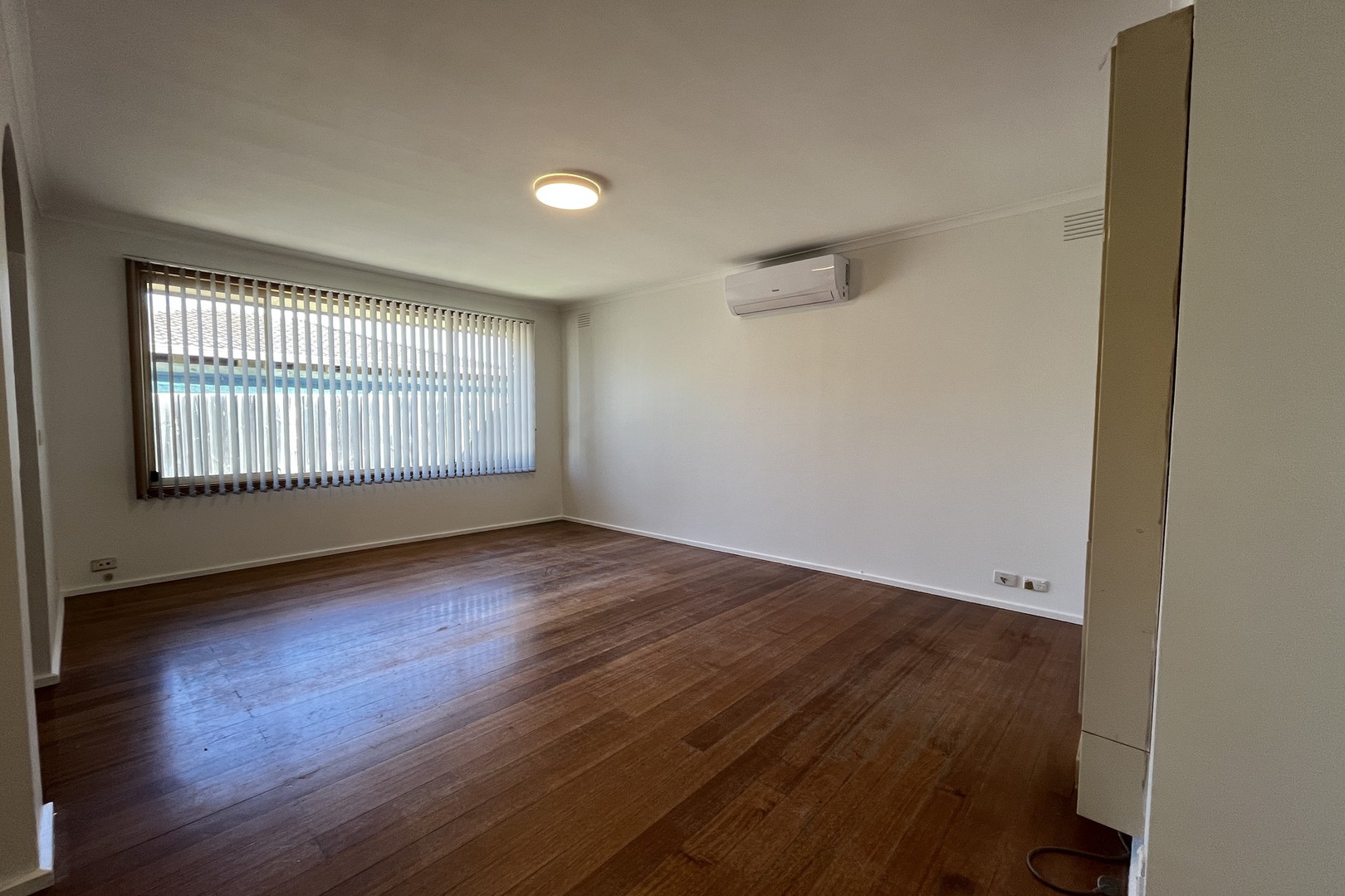 27 Lockton Avenue, Reservoir, VIC 3073, Reservoir - Thumbnail 3
