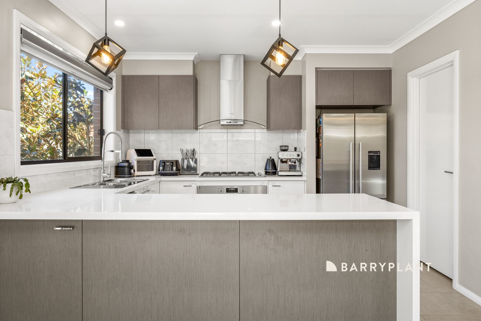 27 Lotus Street, Pakenham, VIC 3810, Pakenham - Thumbnail 2