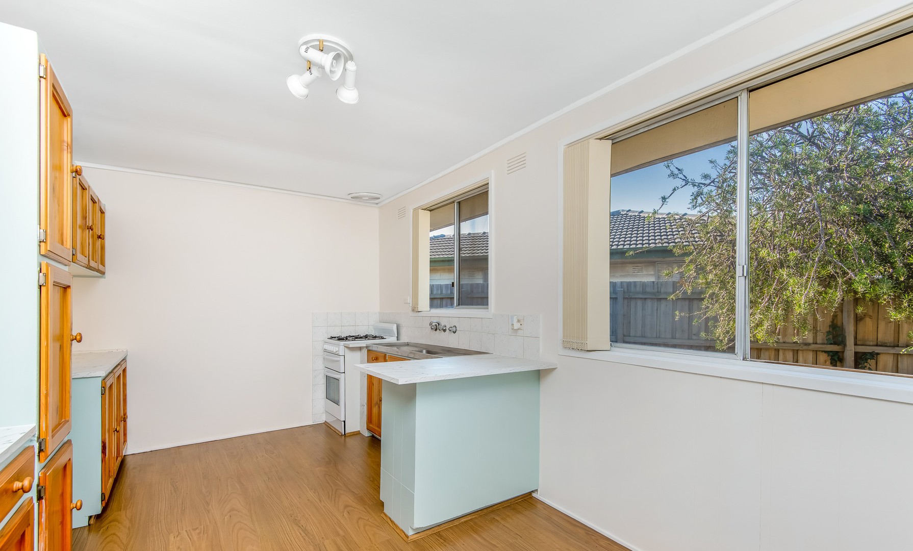 27 Lucas Street, Newcomb, VIC 3219 - Thumbnail 1 - 24/03/2026