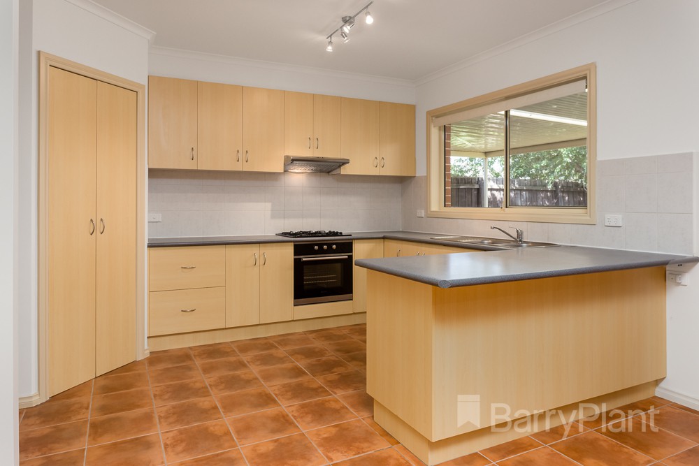 27 Machair Drive, Point Cook, VIC 3030, Point Cook - Thumbnail 2