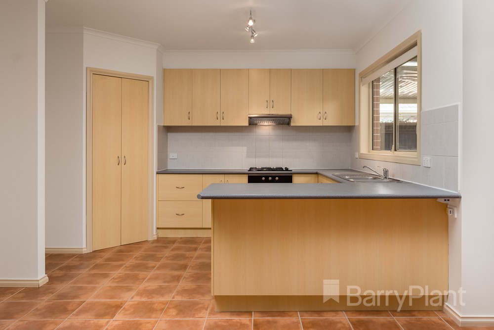 27 Machair Drive, Point Cook, VIC 3030, Point Cook - Thumbnail 3