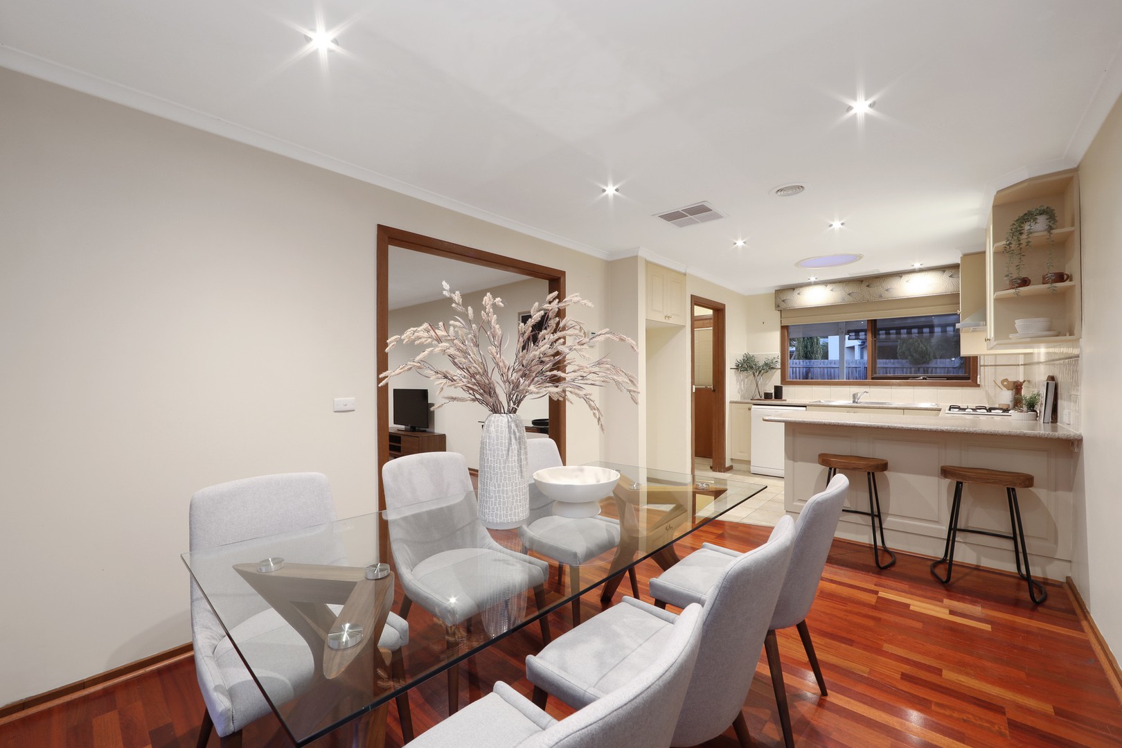 27 Malmsbury Crescent, Rowville, VIC 3178, Rowville - Thumbnail 3
