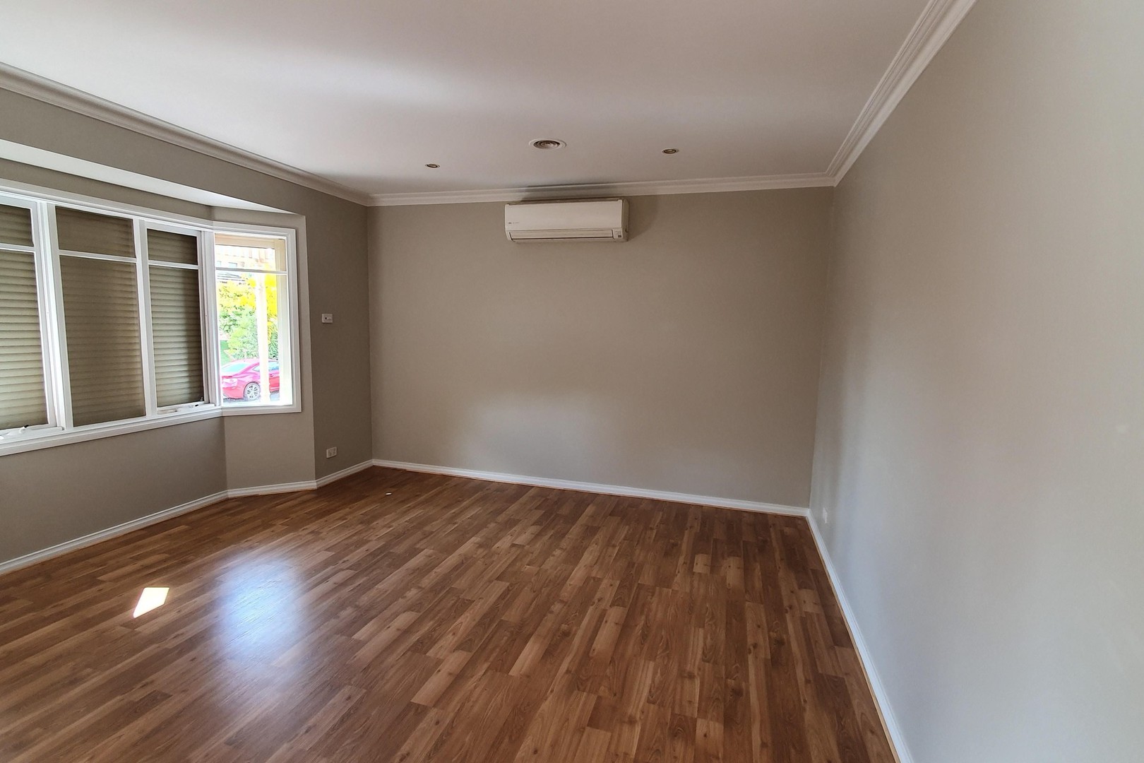 27 Manning Clark Road, Mill Park, VIC 3082, Mill Park - Thumbnail 3
