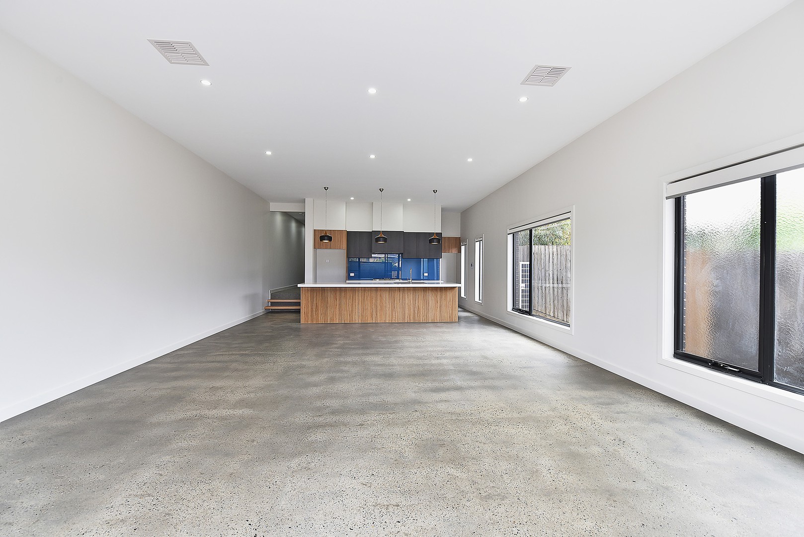 27 Mark Street, Keilor East, VIC 3033 - Thumbnail 2 - 06/08/2026