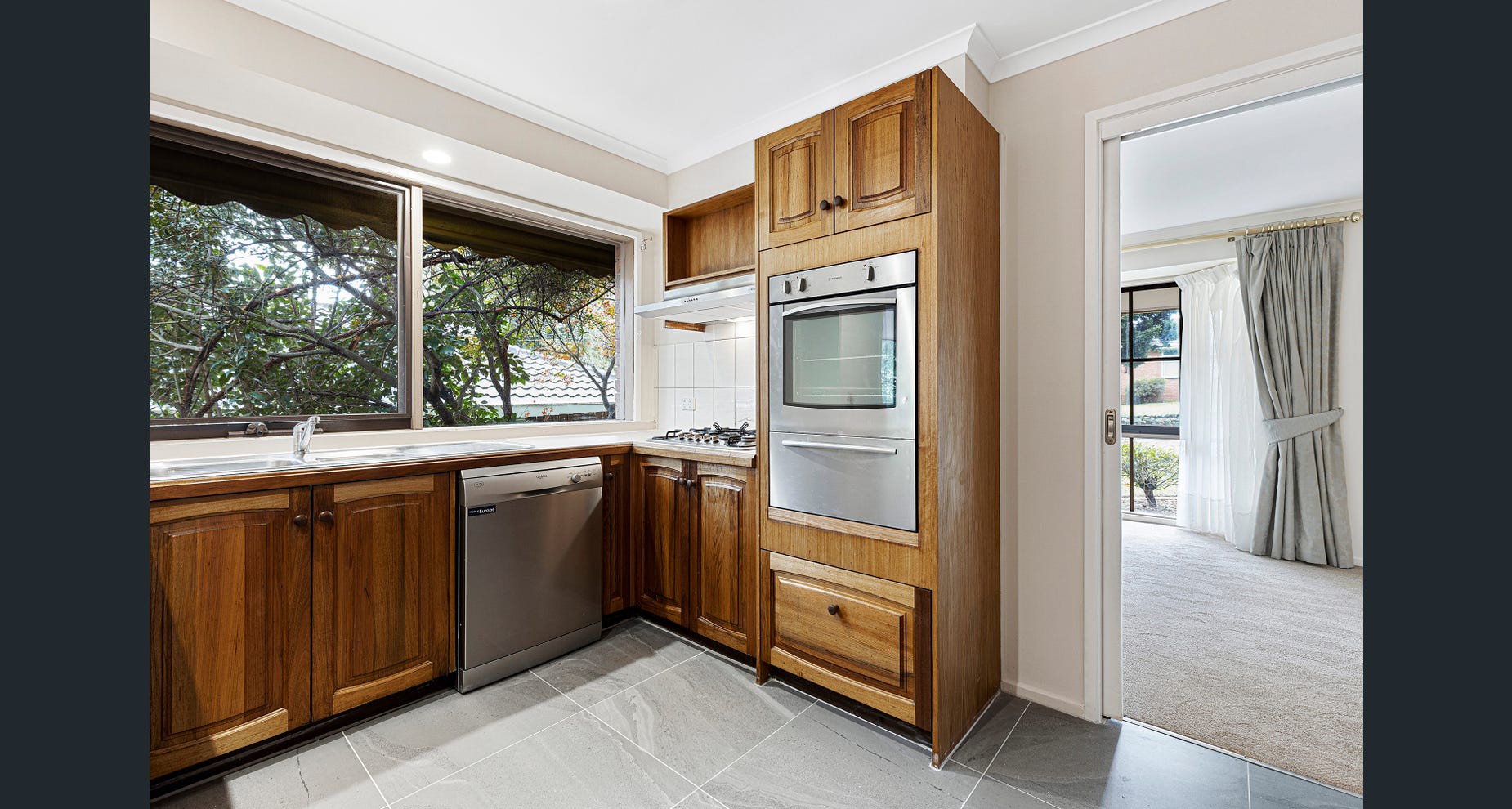 27 Martha  Street, Donvale, VIC 3111, Donvale - Thumbnail 2