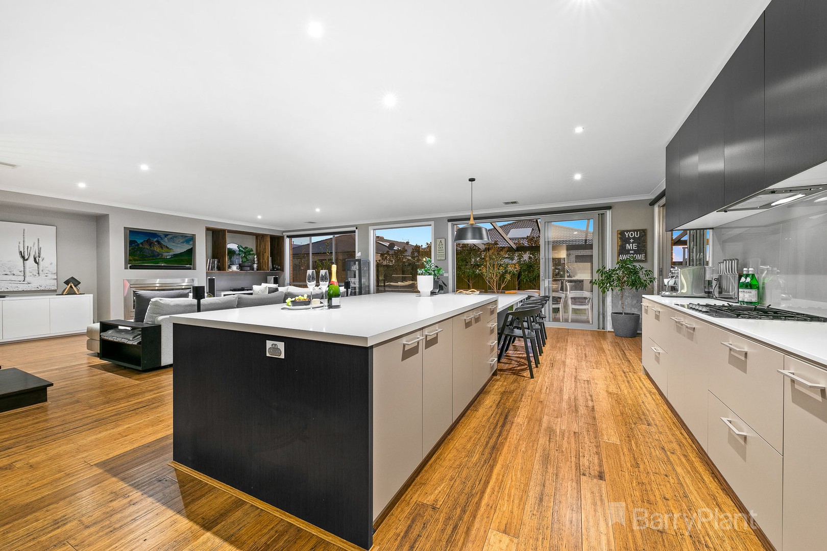27 Mill Circuit, Clyde North, VIC 3978, Clyde North - Thumbnail 8