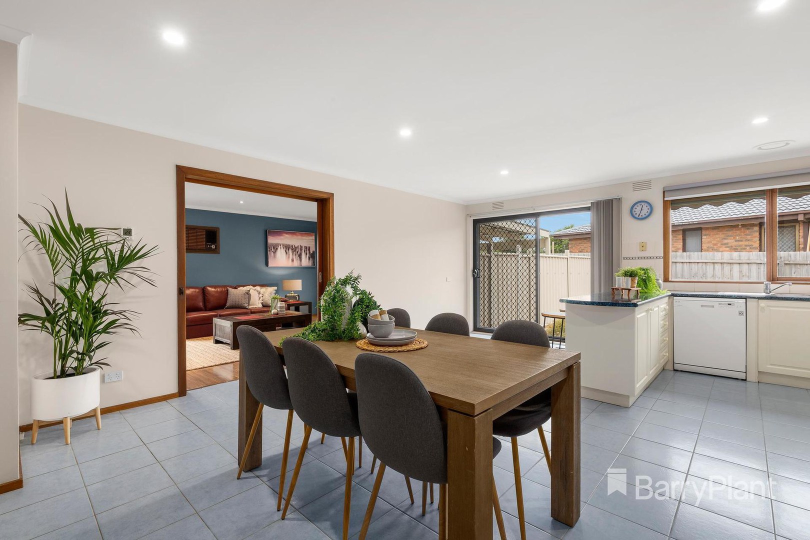 27 Mockridge Drive, Mill Park, VIC 3082, Mill Park - Thumbnail 4