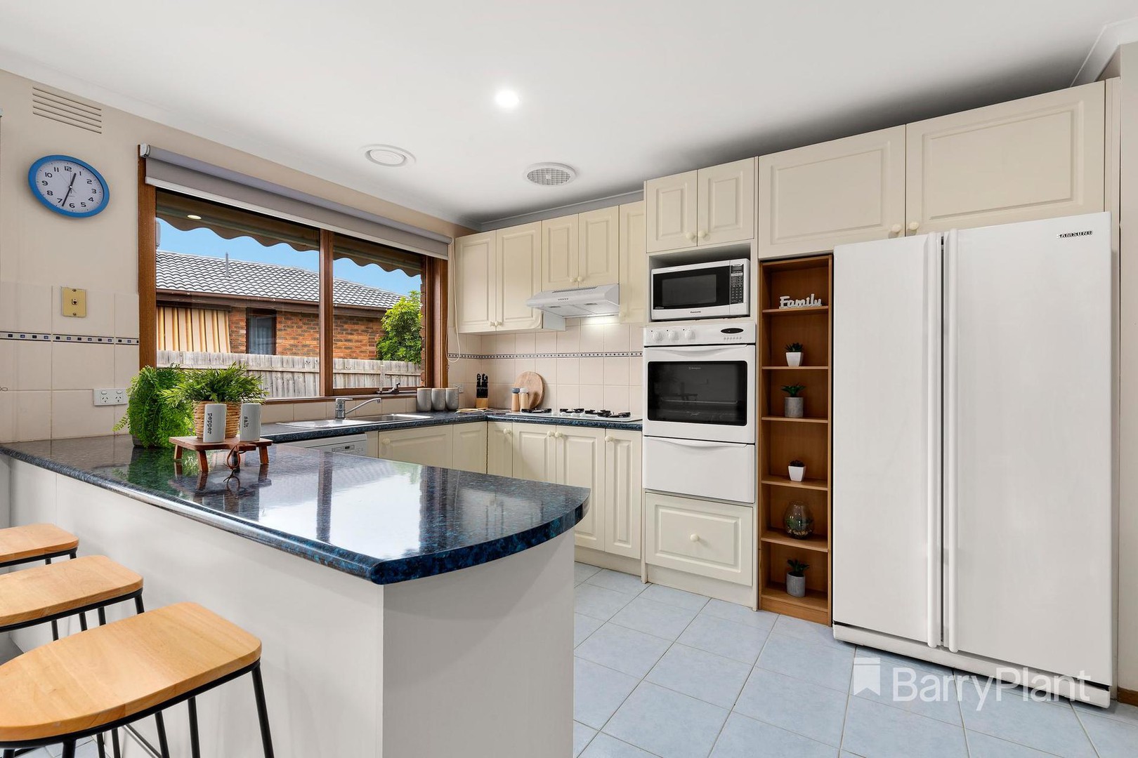27 Mockridge Drive, Mill Park, VIC 3082, Mill Park - Thumbnail 5