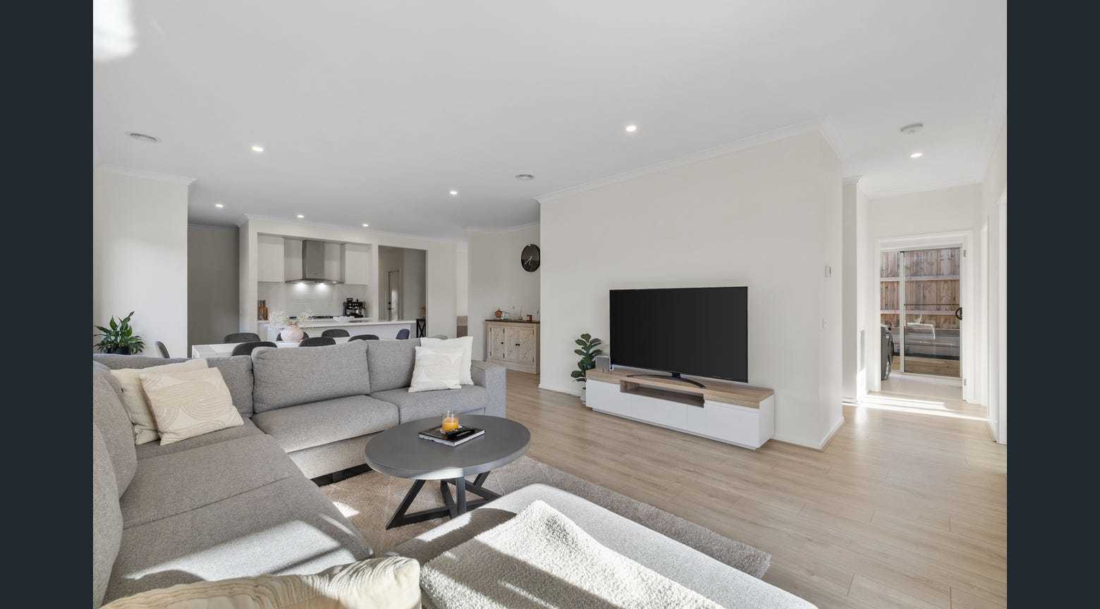 27 Mullins Way, Sunbury, VIC 3429 - Thumbnail 2 - 13/04/2026